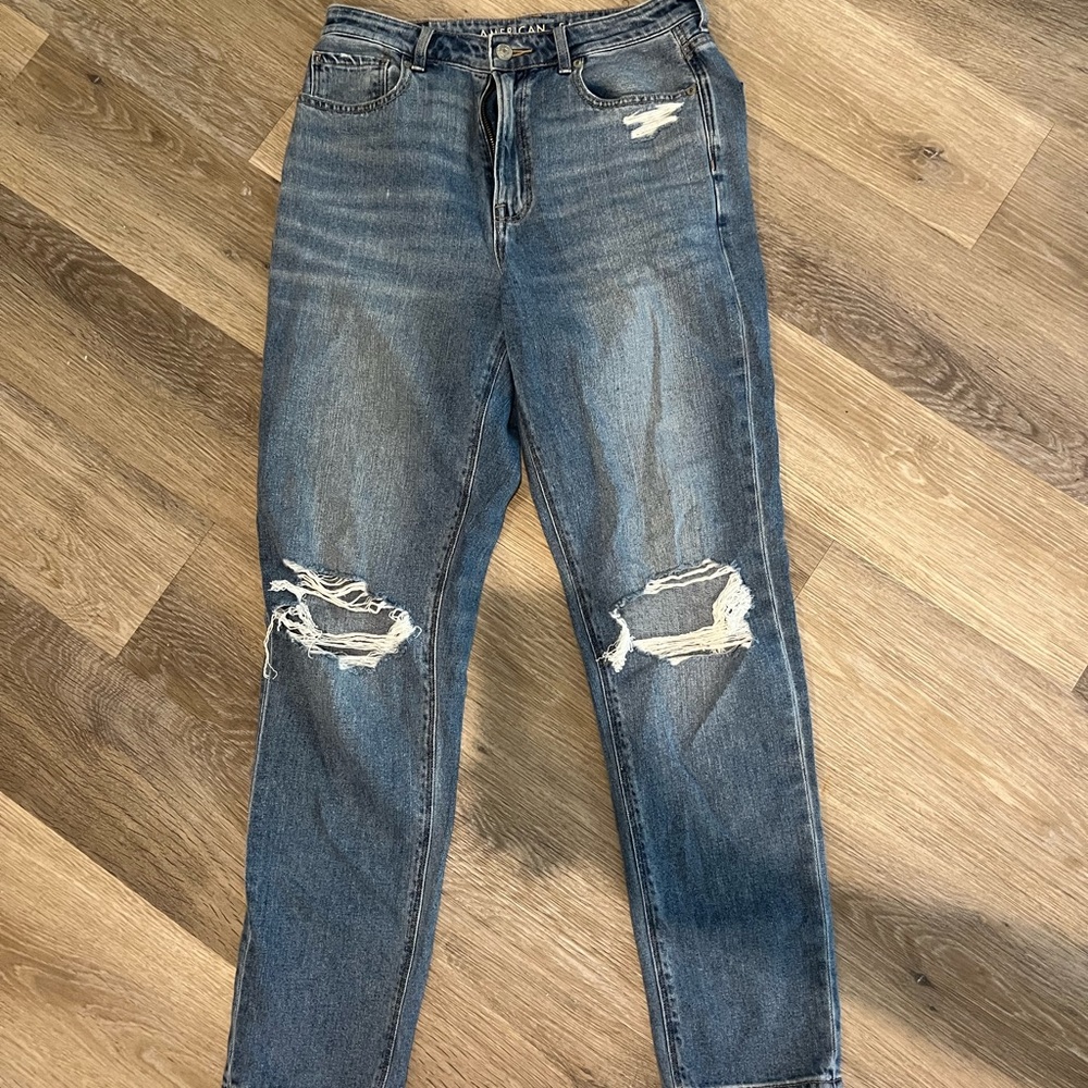 American eagle mom jeans